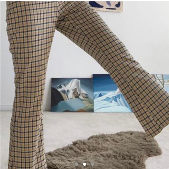 🌻BRAND NEW URBAN OUTFITTERS
CLARA KICK FLARE PANT - Picture 2 of 3